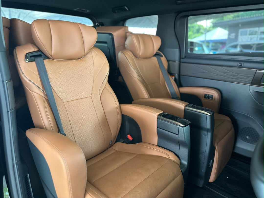 TOYOTA VELLFIRE Z PREMIER 2024