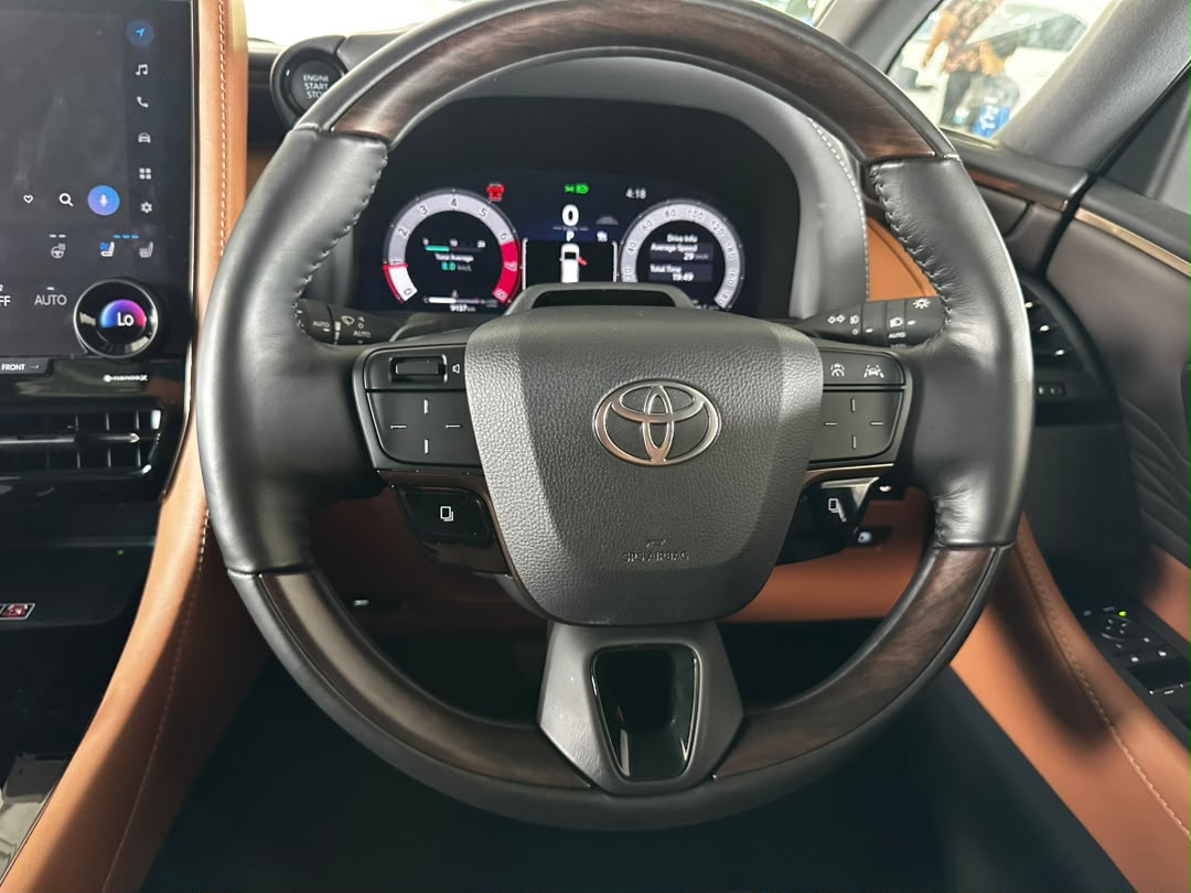 TOYOTA VELLFIRE Z PREMIER 2024