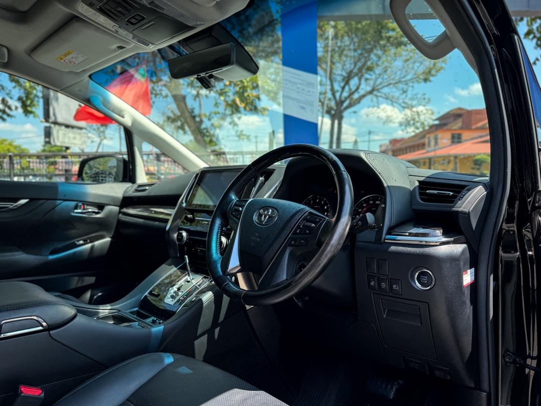 TOYOTA ALPHARD 2.5 SC 2020