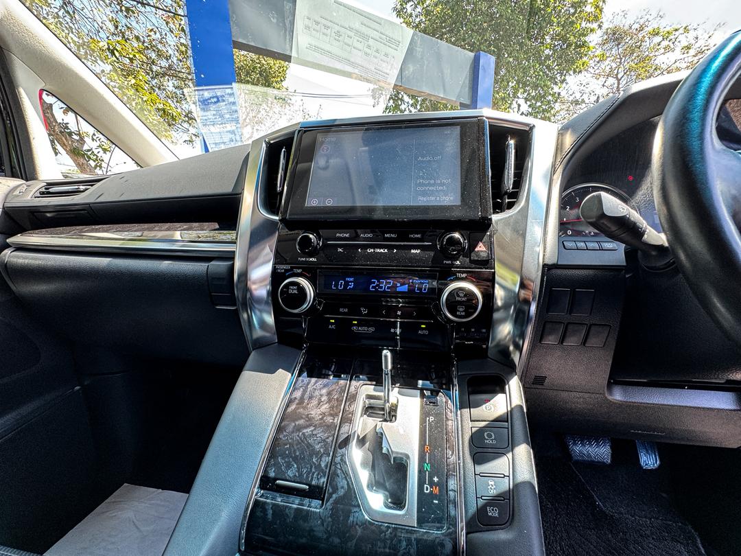 TOYOTA ALPHARD 2.5 SC 2020