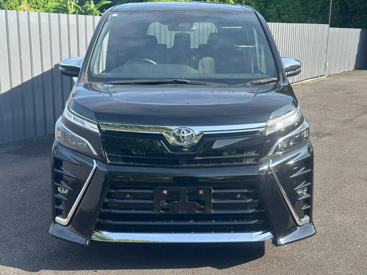 TOYOTA VOXY ZS KIRAMEKI