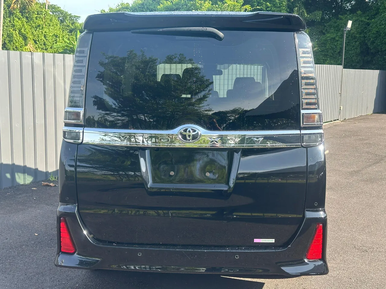 TOYOTA VOXY ZS KIRAMEKI