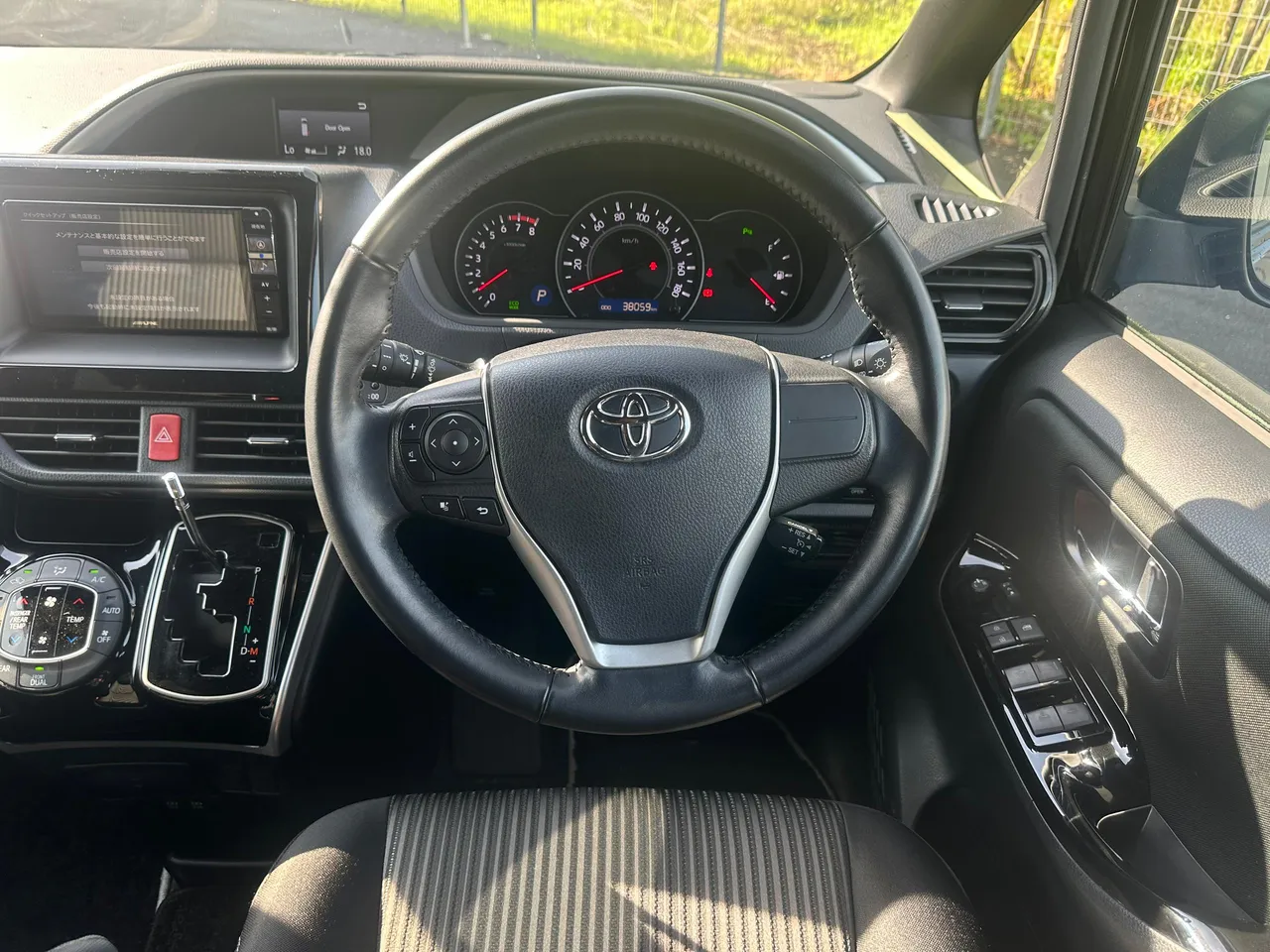 TOYOTA VOXY ZS KIRAMEKI
