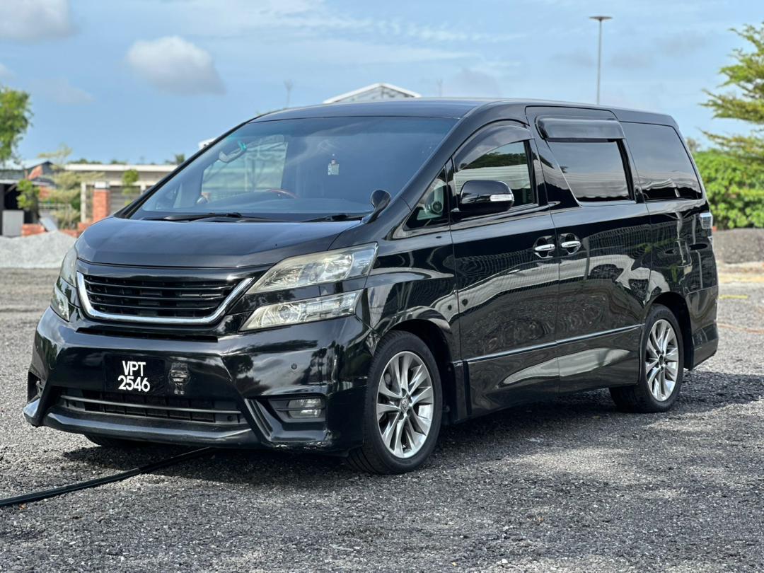 TOYOTA VELLFIRE 2010
