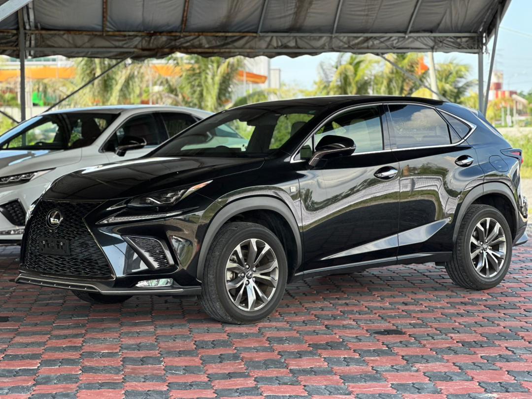 Lexus NX300 F Sport 2021