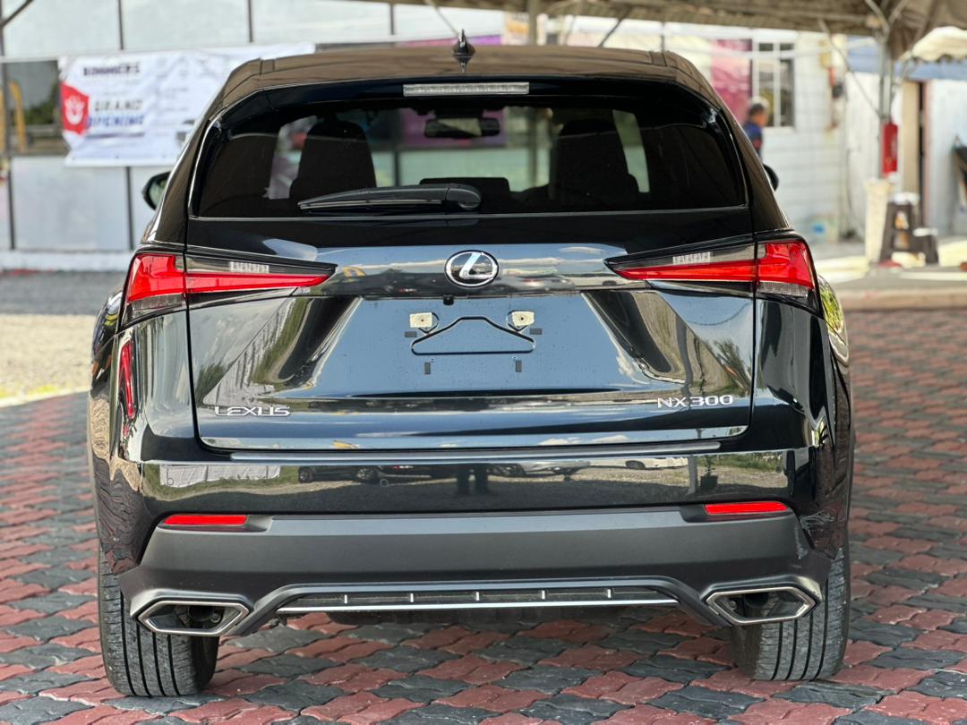 Lexus NX300 F Sport 2021