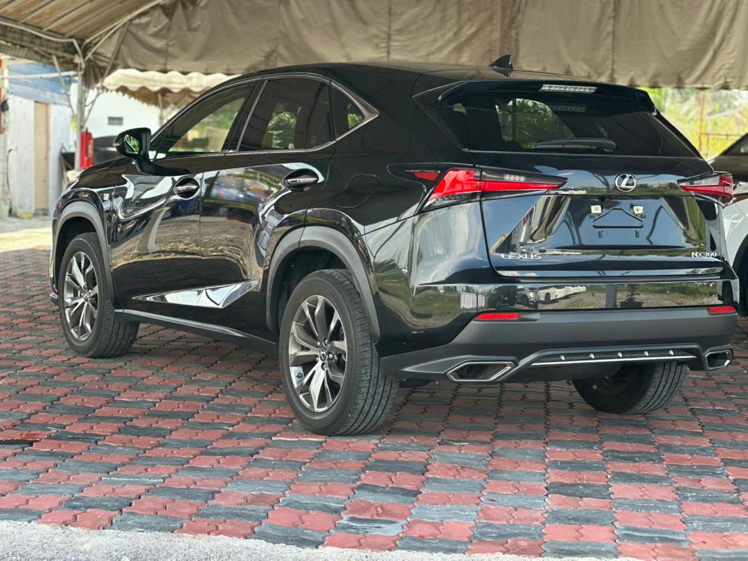 Lexus NX300 F Sport 2021