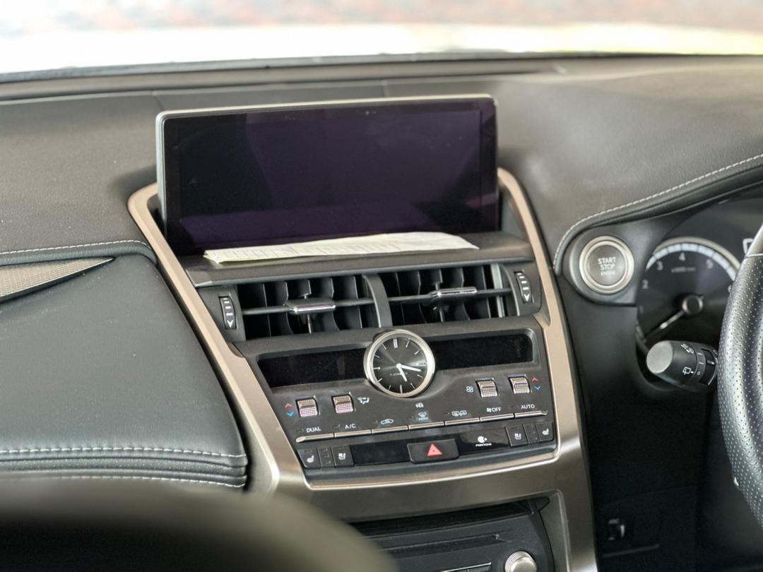 Lexus NX300 F Sport 2021