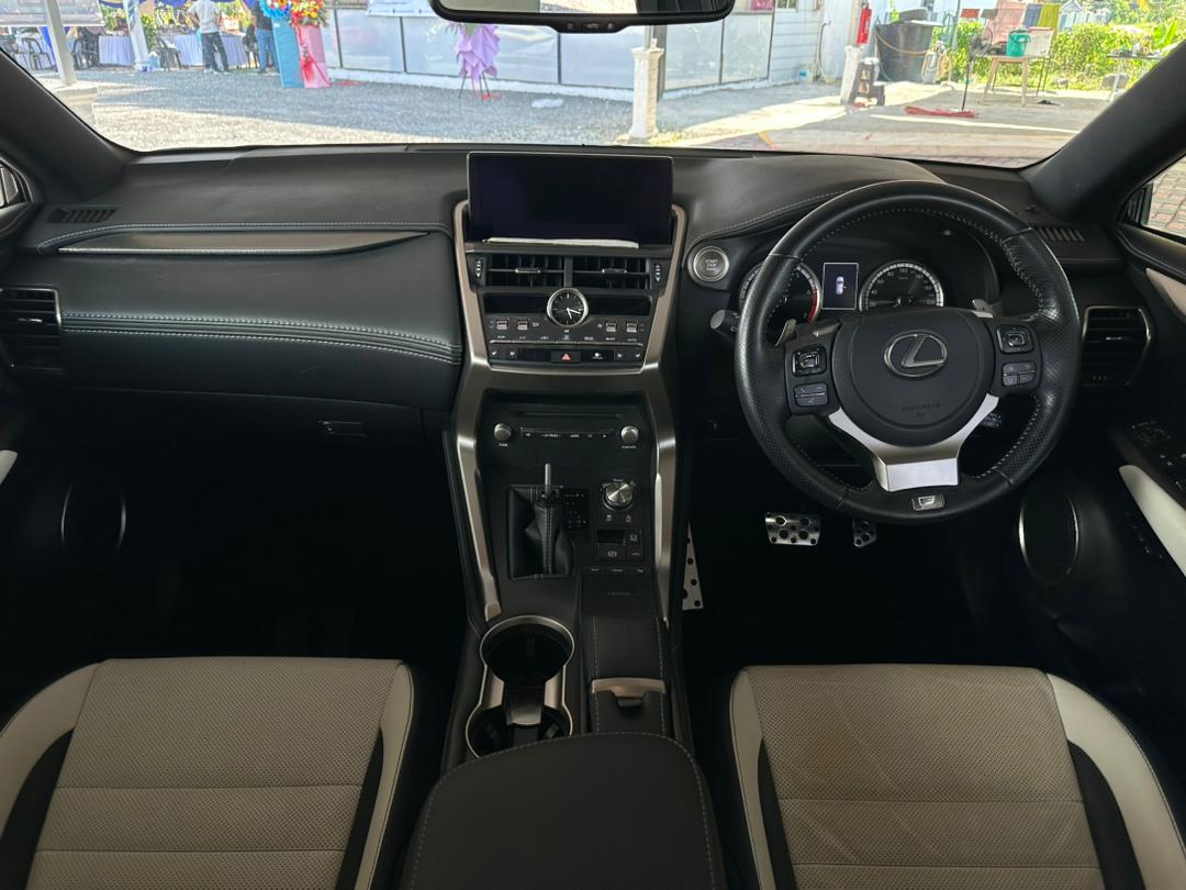 Lexus NX300 F Sport 2021